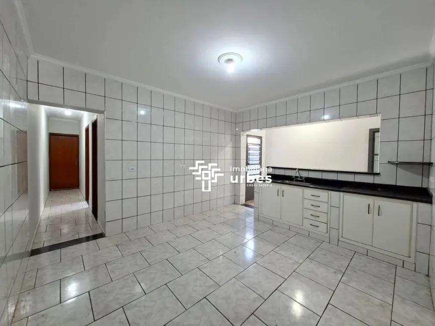 Foto 3 de Casa com 2 quartos para alugar, 150m2 em Jardim Brasil, Americana - SP