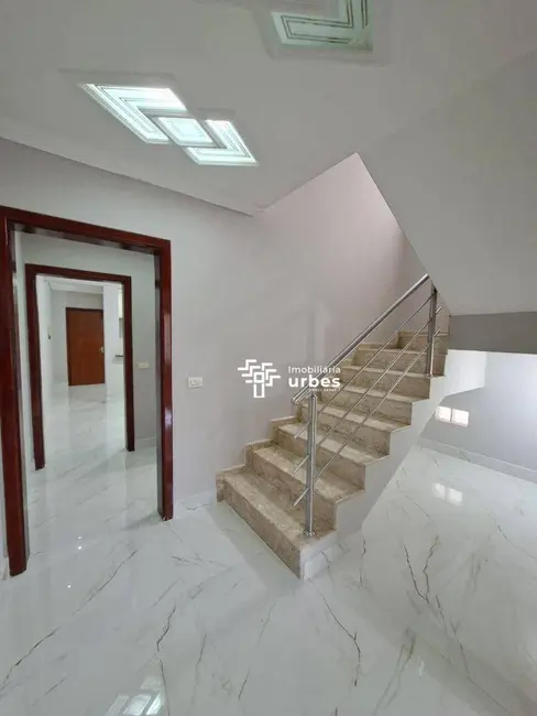 Casa com 4 quartos para alugar, 150m2 em Parque Nova Carioba, Americana - SP - imagem 3 Foto 3 de Casa com 4 quartos para alugar, 150m2 em Parque Nova Carioba, Americana - SP