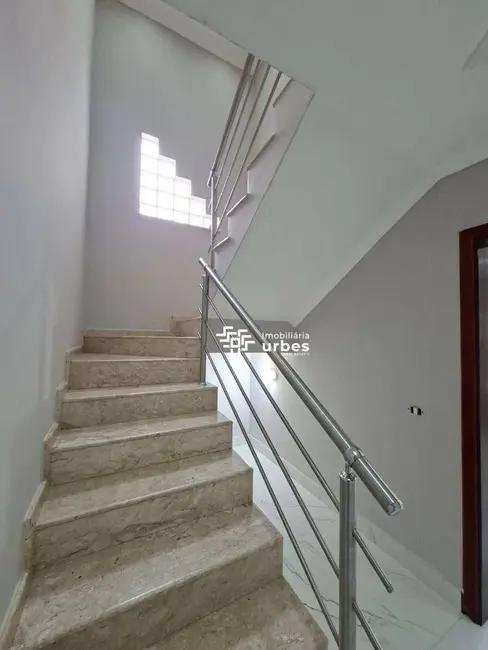 Casa com 4 quartos para alugar, 150m2 em Parque Nova Carioba, Americana - SP - imagem 4 Foto 4 de Casa com 4 quartos para alugar, 150m2 em Parque Nova Carioba, Americana - SP