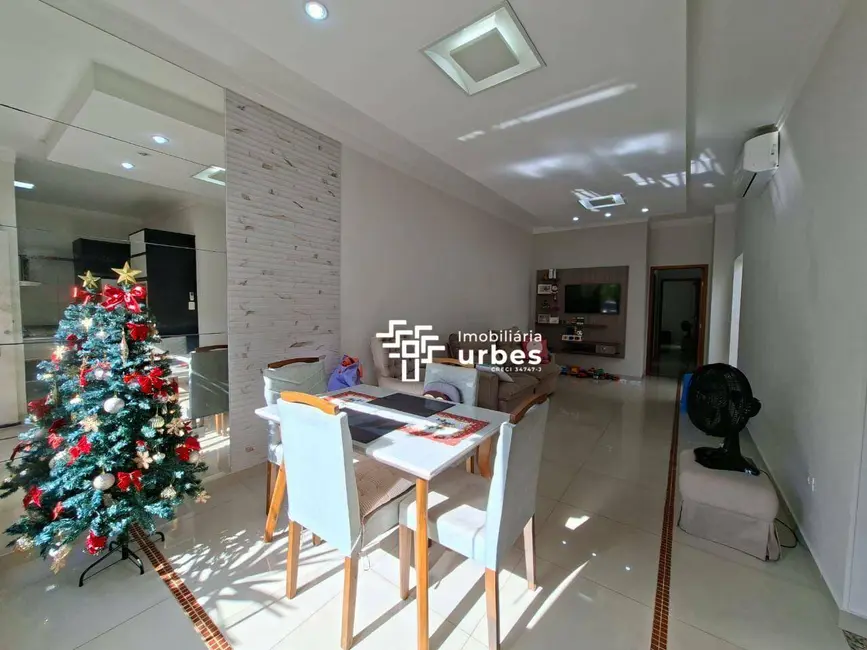 Casa com 3 quartos para alugar, 156m2 em Jardim Terramérica III, Americana - SP - imagem 4 Foto 4 de Casa com 3 quartos para alugar, 156m2 em Jardim Terramérica III, Americana - SP