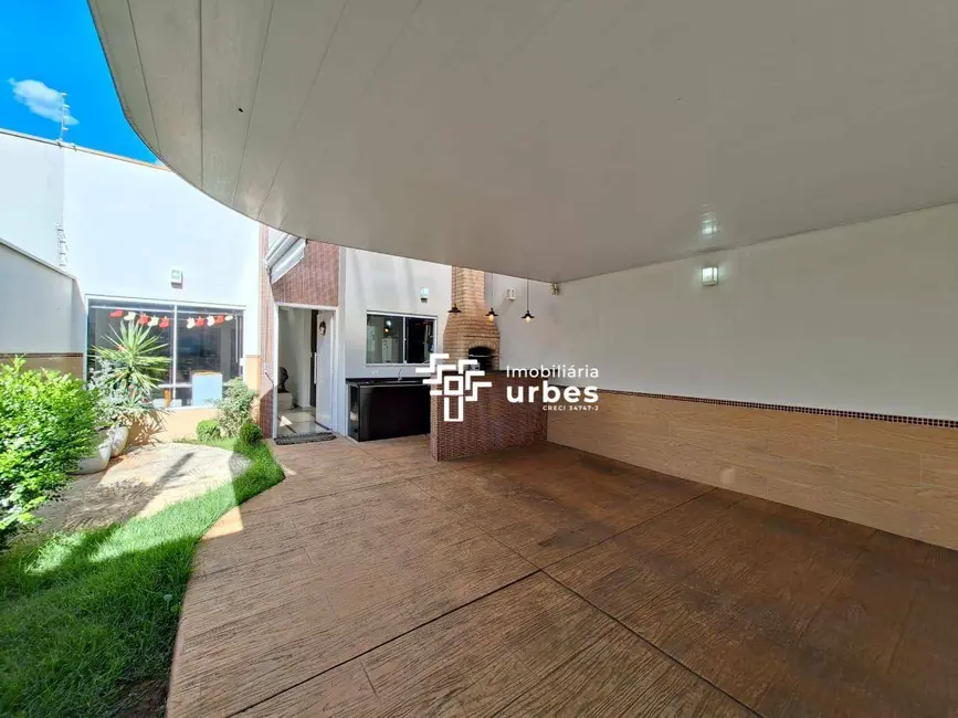 Casa com 3 quartos para alugar, 156m2 em Jardim Terramérica III, Americana - SP - imagem 1 Foto 1 de Casa com 3 quartos para alugar, 156m2 em Jardim Terramérica III, Americana - SP