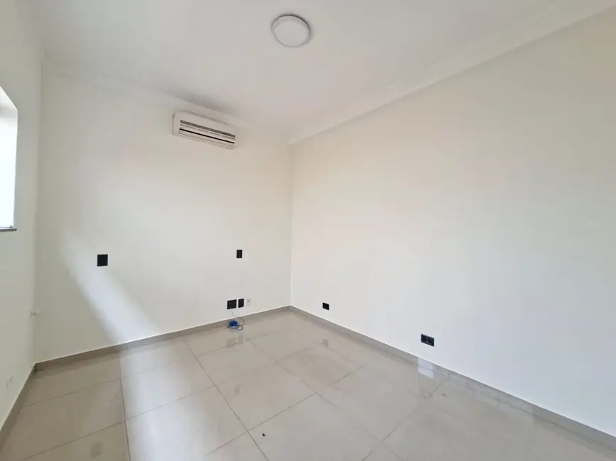 Foto 23 de Casa para alugar, 350m2 em Vila Medon, Americana - SP