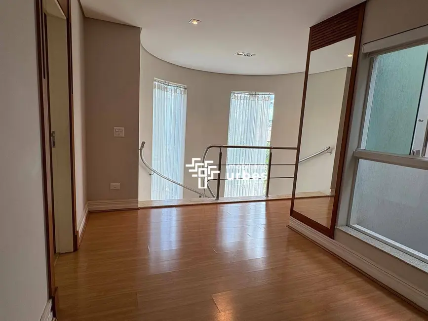 Casa de Condomínio com 3 quartos para alugar, 900m2 em Vale das Paineiras, Americana - SP - imagem 6 Foto 6 de Casa de Condomínio com 3 quartos para alugar, 900m2 em Vale das Paineiras, Americana - SP