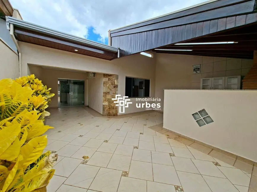 Casa com 3 quartos para alugar, 162m2 em Jardim Amélia, Americana - SP - imagem 1 Foto 1 de Casa com 3 quartos para alugar, 162m2 em Jardim Amélia, Americana - SP