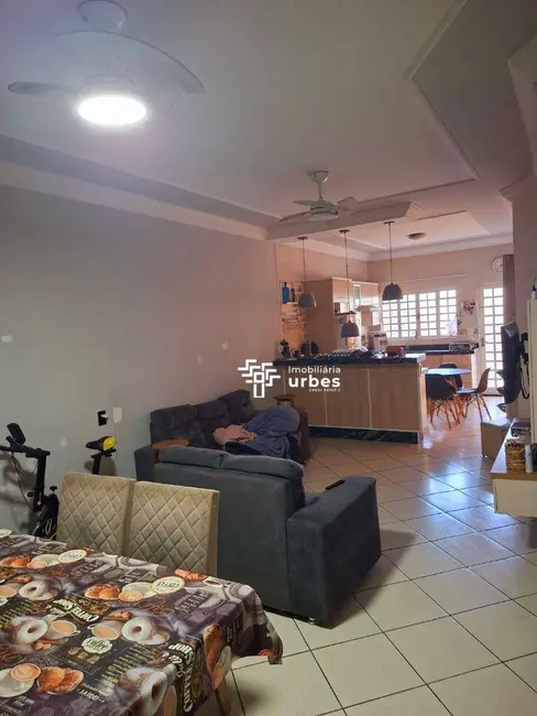 Foto 3 de Casa com 3 quartos à venda, 185m2 em Jardim Santa Rita I, Nova Odessa - SP