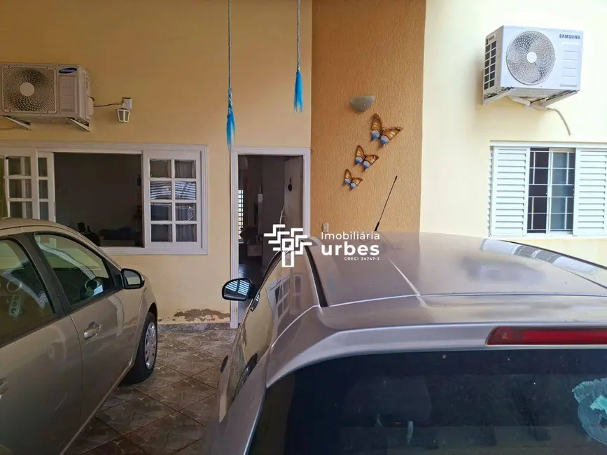 Foto 2 de Casa com 3 quartos à venda, 185m2 em Jardim Santa Rita I, Nova Odessa - SP