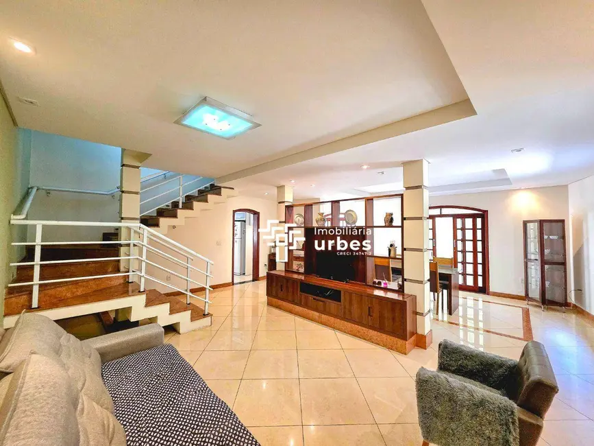 Foto 1 de Casa com 6 quartos à venda, 300m2 em Americana - SP