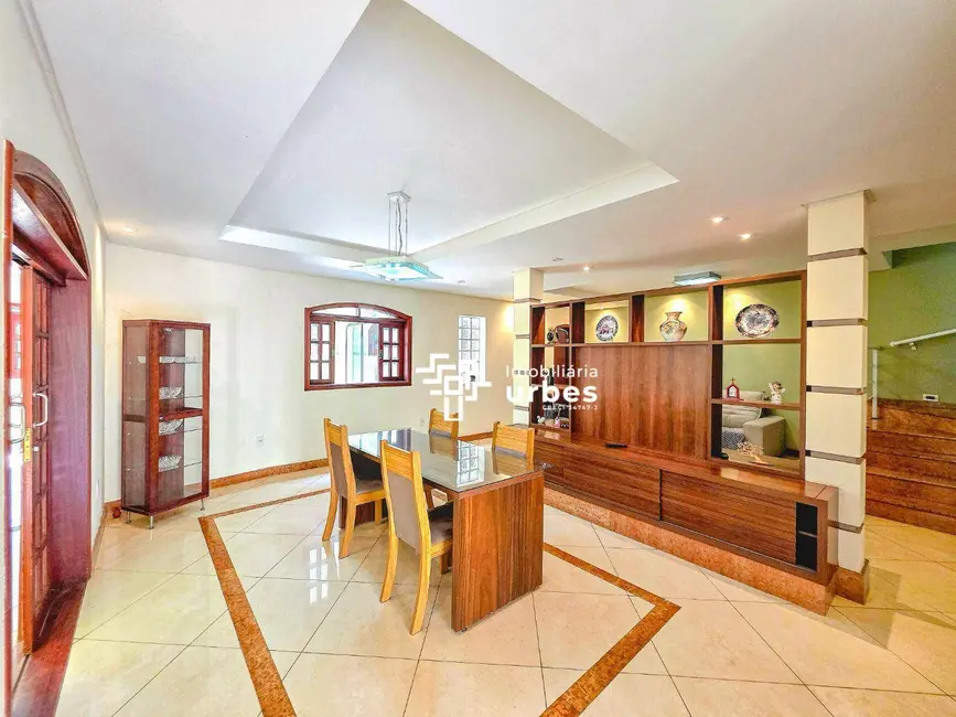 Foto 2 de Casa com 6 quartos à venda, 300m2 em Americana - SP