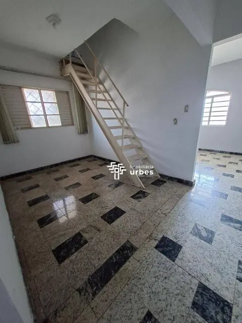 Foto 2 de Casa com 2 quartos para alugar, 150m2 em Parque das Nações, Americana - SP