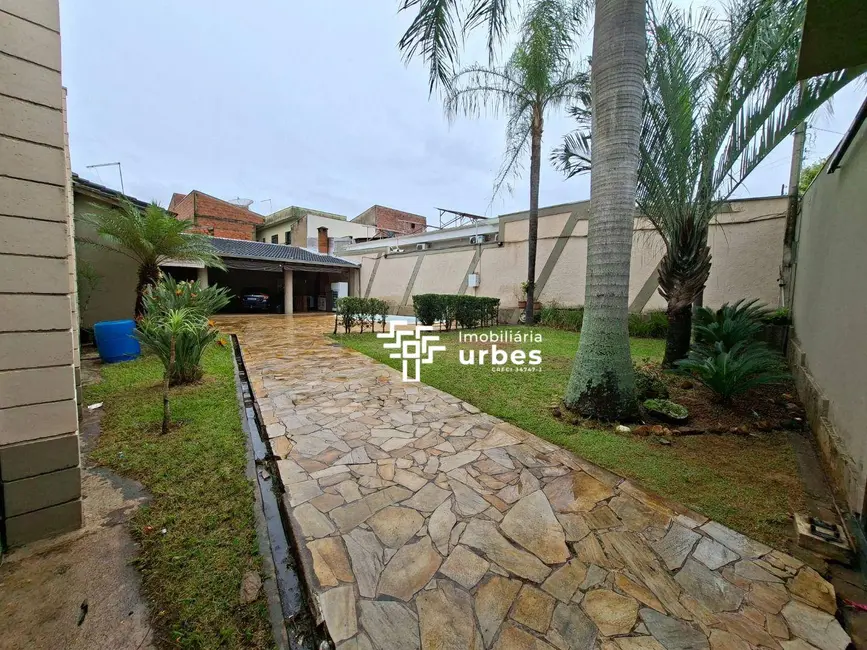 Casa para alugar, 300m2 em Residencial Vale das Nogueiras, Americana - SP - imagem 1 Foto 1 de Casa para alugar, 300m2 em Residencial Vale das Nogueiras, Americana - SP