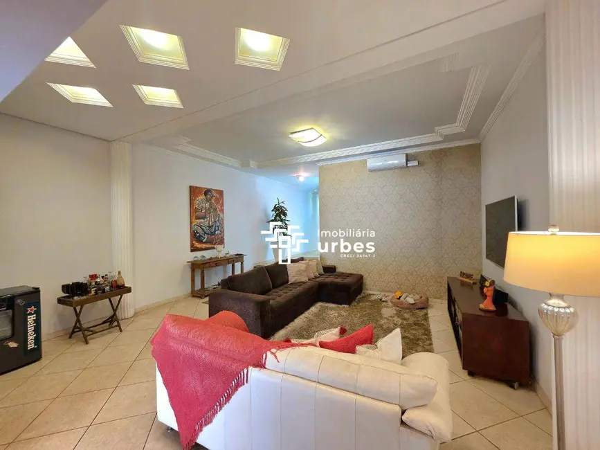 Foto 1 de Casa com 3 quartos à venda, 189m2 em Vila Nossa Senhora de Fátima, Americana - SP