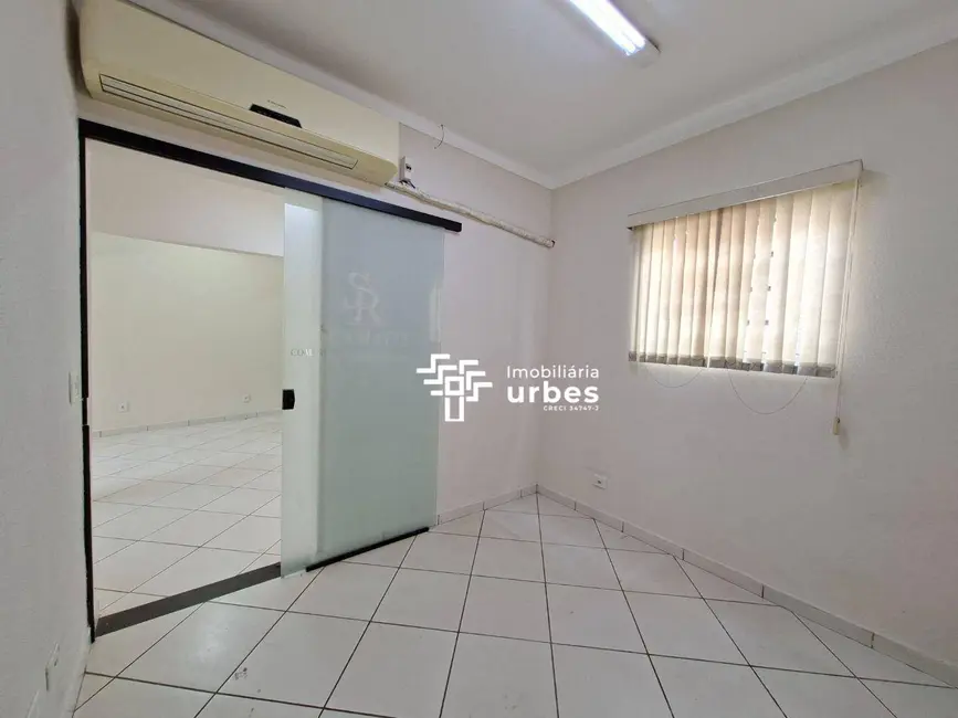 Foto 10 de Casa para alugar, 241m2 em Vila Medon, Americana - SP