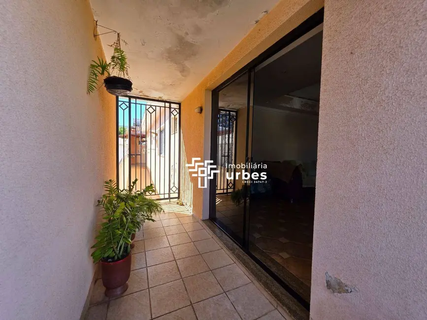 Foto 2 de Casa com 3 quartos à venda, 300m2 em Jardim São Paulo, Americana - SP