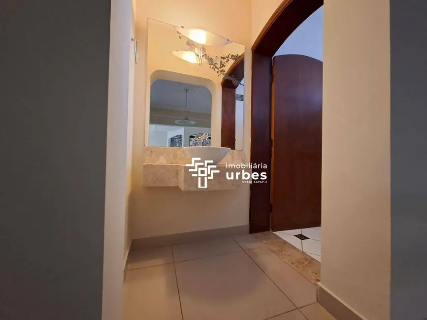 Foto 18 de Casa com 4 quartos para alugar, 334m2 em Werner Plaas, Americana - SP