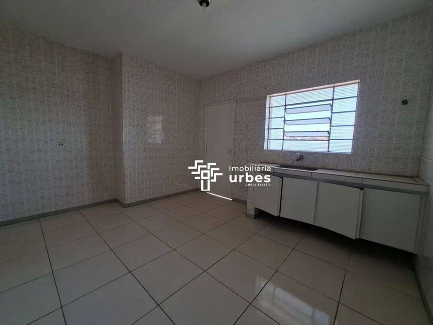 Casa com 2 quartos para alugar, 109m2 em Centro, Americana - SP - imagem 8 Foto 8 de Casa com 2 quartos para alugar, 109m2 em Centro, Americana - SP