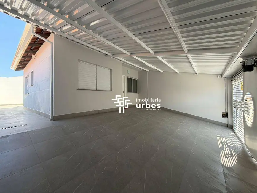 Foto 2 de Casa com 2 quartos à venda, 142m2 em Nova Odessa - SP