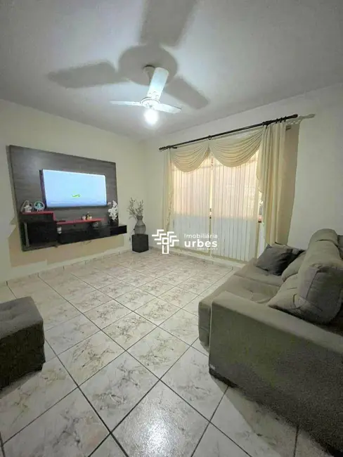 Foto 3 de Casa com 3 quartos à venda, 180m2 em Parque Novo Mundo, Americana - SP