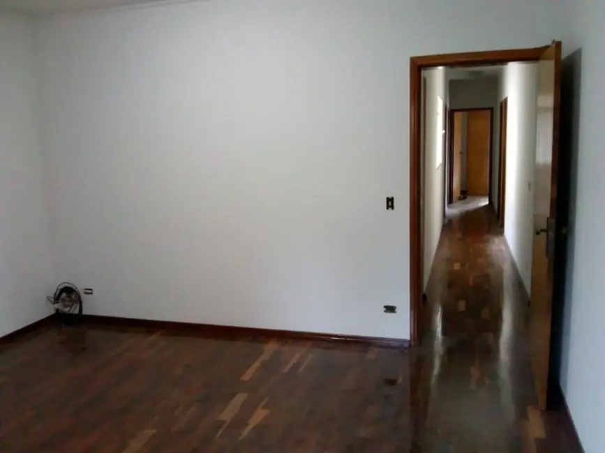 Foto 9 de Casa com 4 quartos para alugar, 300m2 em Jardim São Domingos, Americana - SP