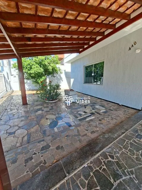 Foto 2 de Casa com 3 quartos para alugar, 441m2 em Chácara Machadinho I, Americana - SP