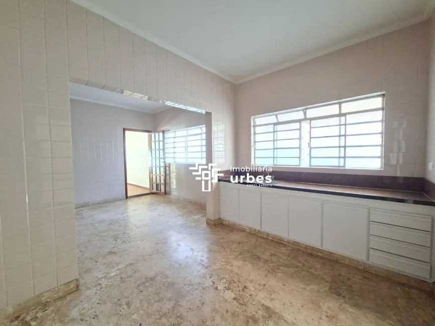 Foto 9 de Casa com 3 quartos para alugar, 441m2 em Chácara Machadinho I, Americana - SP
