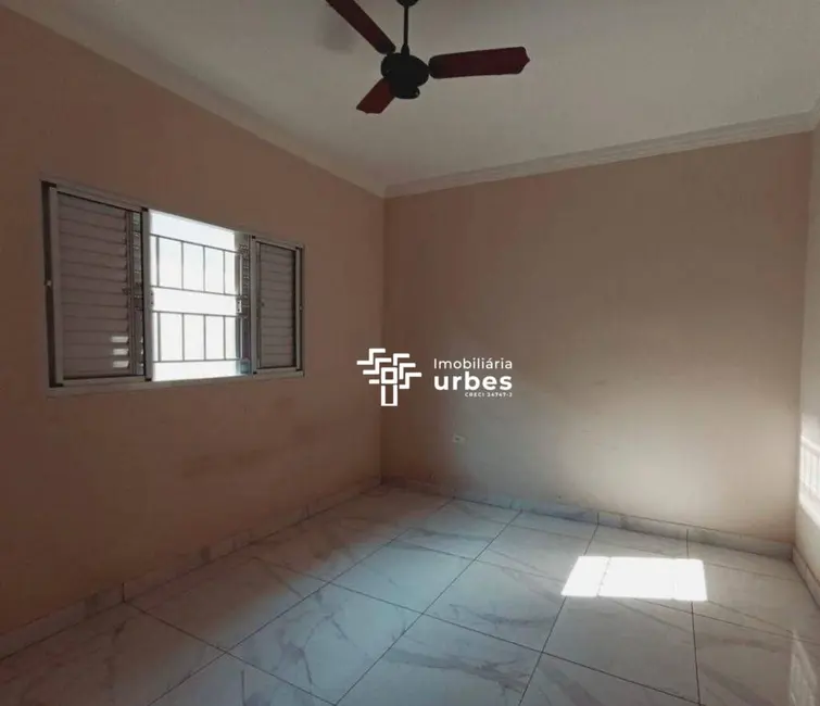 Foto 6 de Casa com 2 quartos para alugar, 106m2 em Vila Santa Maria, Americana - SP