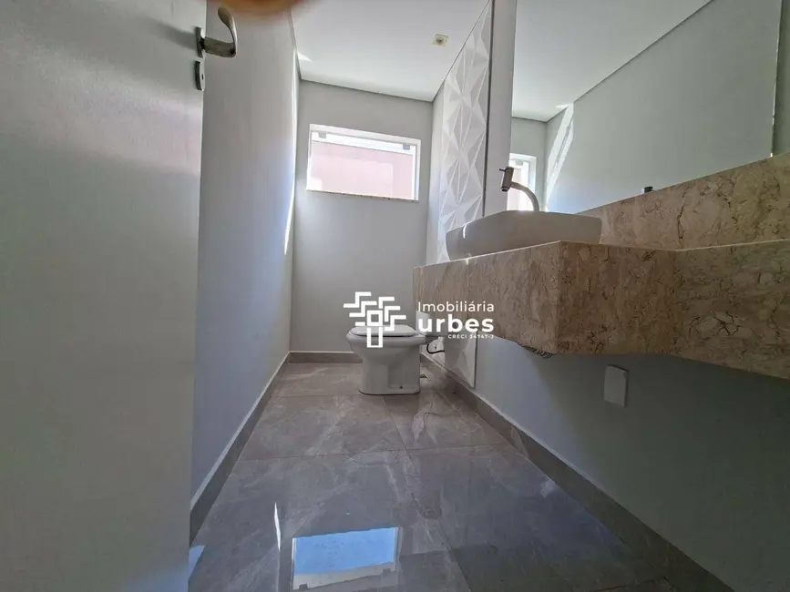 Casa com 3 quartos para alugar, 302m2 em Jardim Dona Judith, Americana - SP - imagem 4 Foto 4 de Casa com 3 quartos para alugar, 302m2 em Jardim Dona Judith, Americana - SP