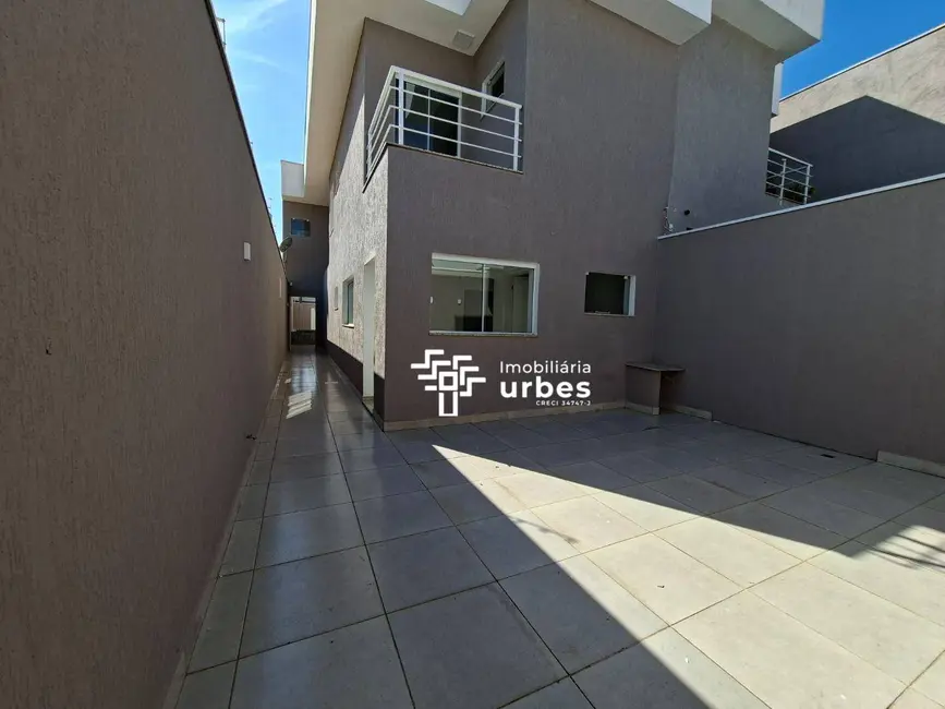 Casa com 3 quartos para alugar, 302m2 em Jardim Dona Judith, Americana - SP - imagem 1 Foto 1 de Casa com 3 quartos para alugar, 302m2 em Jardim Dona Judith, Americana - SP