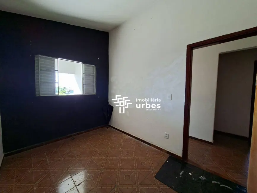 Casa com 3 quartos para alugar, 250m2 em São Benedito, Americana - SP - imagem 8 Foto 8 de Casa com 3 quartos para alugar, 250m2 em São Benedito, Americana - SP