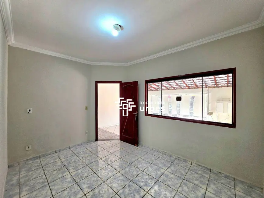 Casa com 3 quartos para alugar, 150m2 em Parque Residencial Jaguari, Americana - SP - imagem 6 Foto 6 de Casa com 3 quartos para alugar, 150m2 em Parque Residencial Jaguari, Americana - SP