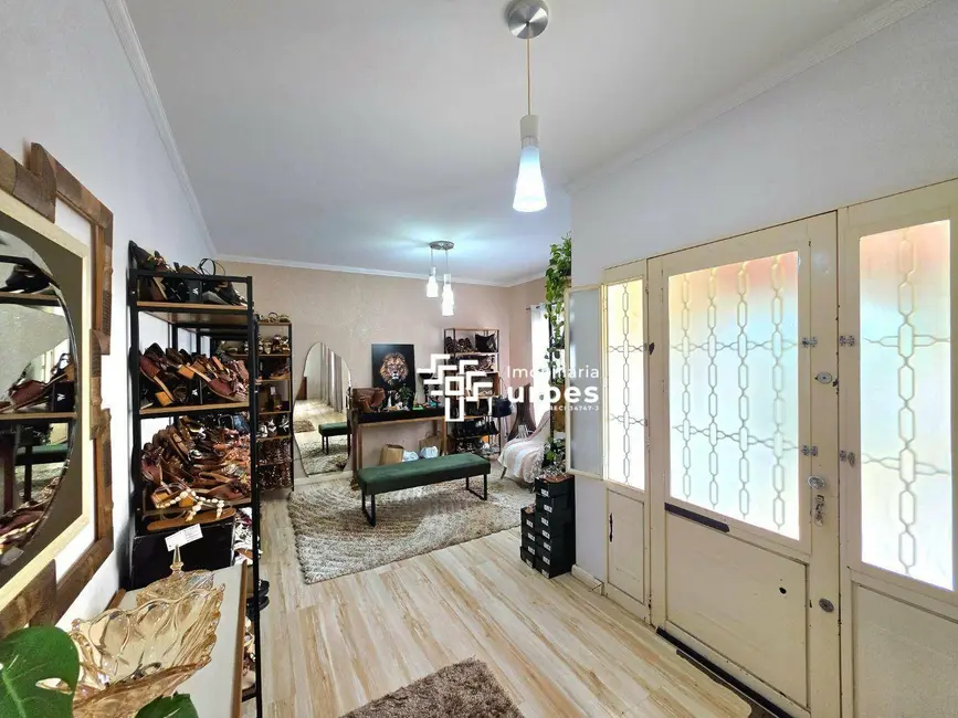 Foto 4 de Casa com 4 quartos à venda, 318m2 em Vila Rio Branco, Americana - SP