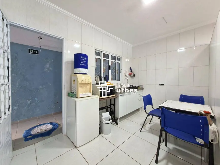 Casa com 3 quartos para alugar, 78m2 em Jardim Ipiranga, Americana - SP - imagem 2 Foto 2 de Casa com 3 quartos para alugar, 78m2 em Jardim Ipiranga, Americana - SP