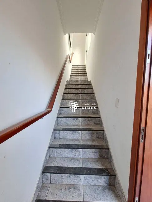 Casa com 2 quartos para alugar, 250m2 em Jardim Brasil, Americana - SP - imagem 2 Foto 2 de Casa com 2 quartos para alugar, 250m2 em Jardim Brasil, Americana - SP