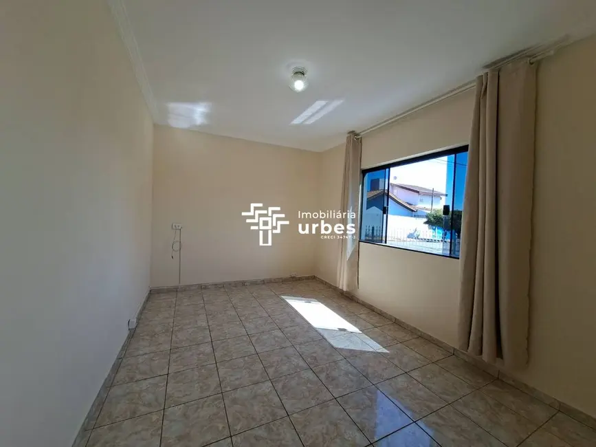 Casa com 3 quartos para alugar, 208m2 em Vila Margarida, Americana - SP - imagem 2 Foto 2 de Casa com 3 quartos para alugar, 208m2 em Vila Margarida, Americana - SP