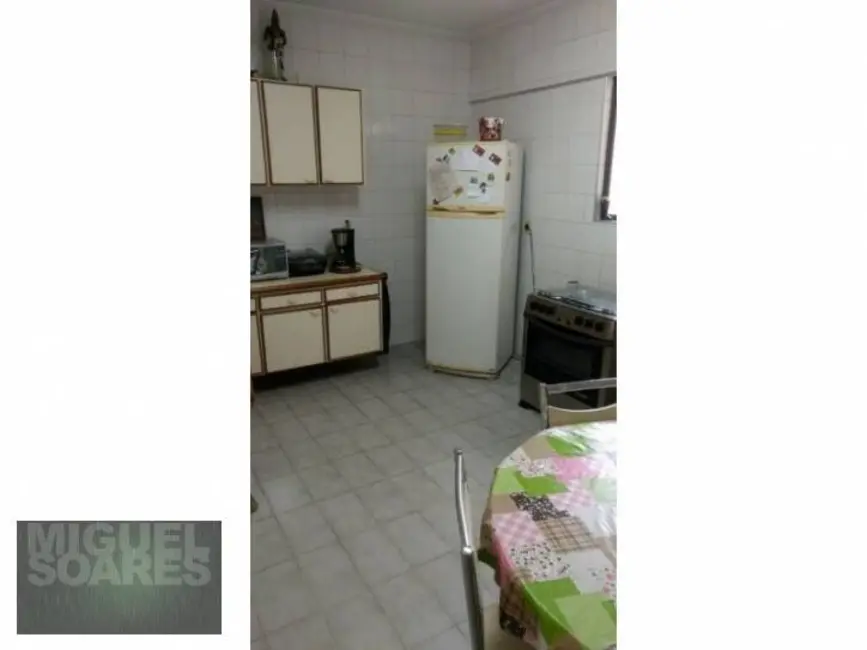 Apartamento com 3 quartos à venda, 135m2 em Gonzaga, Santos - SP - imagem 4 Foto 4 de Apartamento com 3 quartos à venda, 135m2 em Gonzaga, Santos - SP