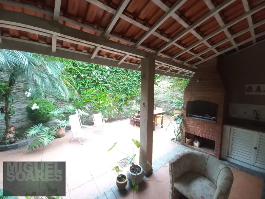 Foto 3 de Casa com 3 quartos à venda, 235m2 em Itararé, Sao Vicente - SP