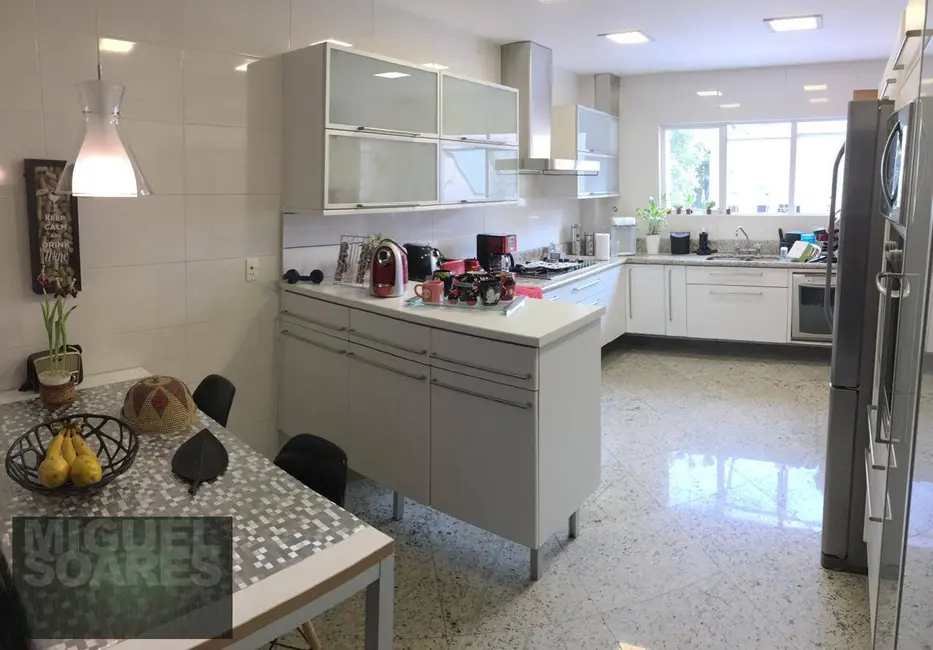 Apartamento com 3 quartos à venda e para alugar, 220m2 em Aparecida, Santos - SP - imagem 6 Foto 6 de Apartamento com 3 quartos à venda e para alugar, 220m2 em Aparecida, Santos - SP