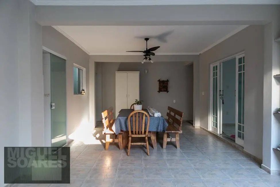 Casa com 5 quartos à venda, 420m2 em Ponta da Praia, Santos - SP - imagem 4 Foto 4 de Casa com 5 quartos à venda, 420m2 em Ponta da Praia, Santos - SP