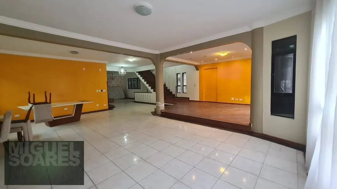 Foto 1 de Casa com 5 quartos à venda e para alugar, 357m2 em Embaré, Santos - SP