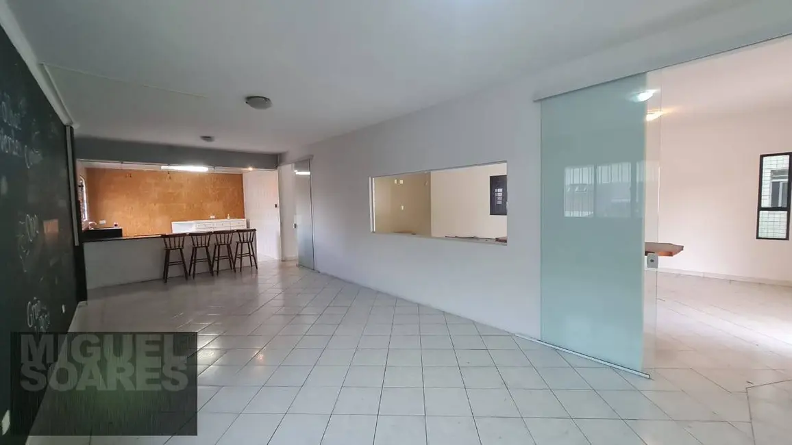 Casa com 5 quartos à venda e para alugar, 357m2 em Embaré, Santos - SP - imagem 9 Foto 9 de Casa com 5 quartos à venda e para alugar, 357m2 em Embaré, Santos - SP