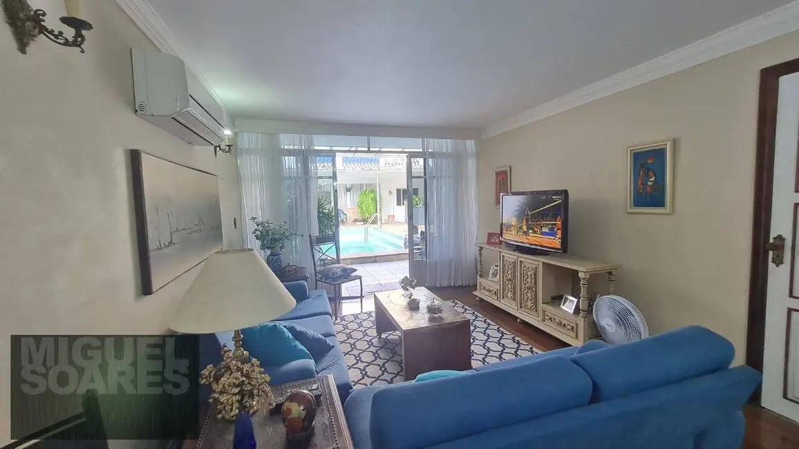 Foto 2 de Casa com 4 quartos à venda, 320m2 em Itararé, Sao Vicente - SP