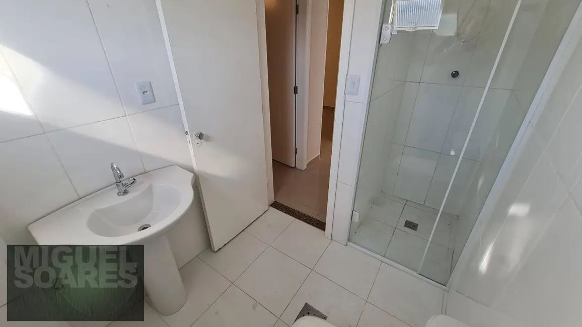 Apartamento com 2 quartos para alugar, 72m2 em Vila Mathias, Santos - SP - imagem 8 Foto 8 de Apartamento com 2 quartos para alugar, 72m2 em Vila Mathias, Santos - SP