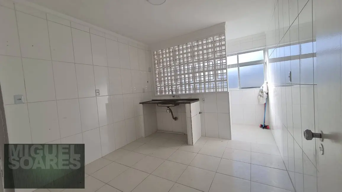 Apartamento com 2 quartos para alugar, 72m2 em Vila Mathias, Santos - SP - imagem 5 Foto 5 de Apartamento com 2 quartos para alugar, 72m2 em Vila Mathias, Santos - SP