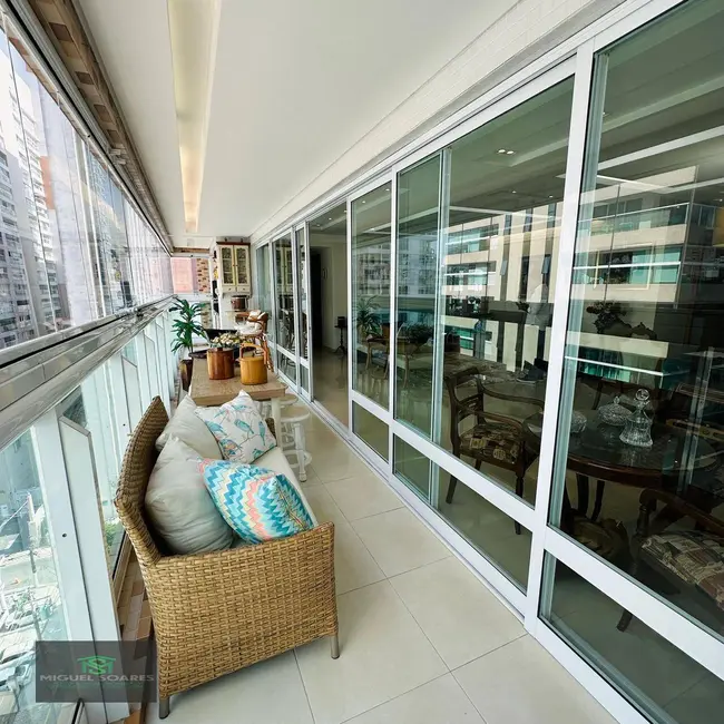 Foto 6 de Apartamento com 4 quartos à venda, 193m2 em Gonzaga, Santos - SP