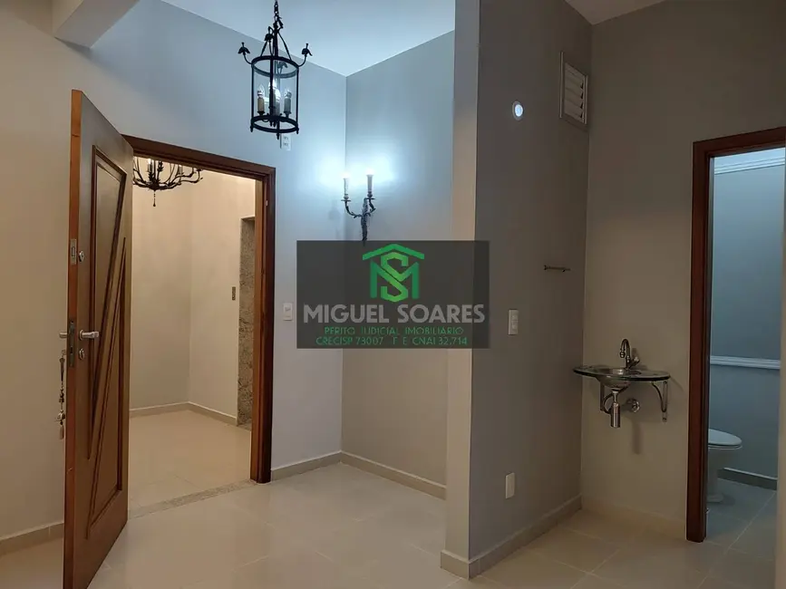 Apartamento com 4 quartos à venda e para alugar, 202m2 em Gonzaga, Santos - SP - imagem 9 Foto 9 de Apartamento com 4 quartos à venda e para alugar, 202m2 em Gonzaga, Santos - SP