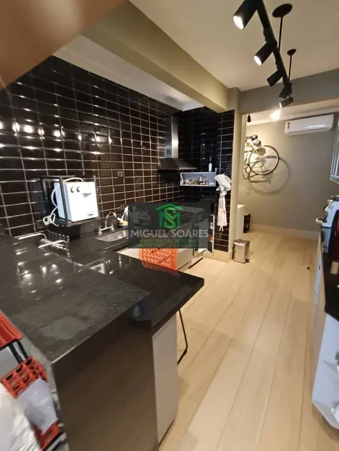 Apartamento com 2 quartos para alugar, 110m2 em Boqueirão, Santos - SP - imagem 8 Foto 8 de Apartamento com 2 quartos para alugar, 110m2 em Boqueirão, Santos - SP