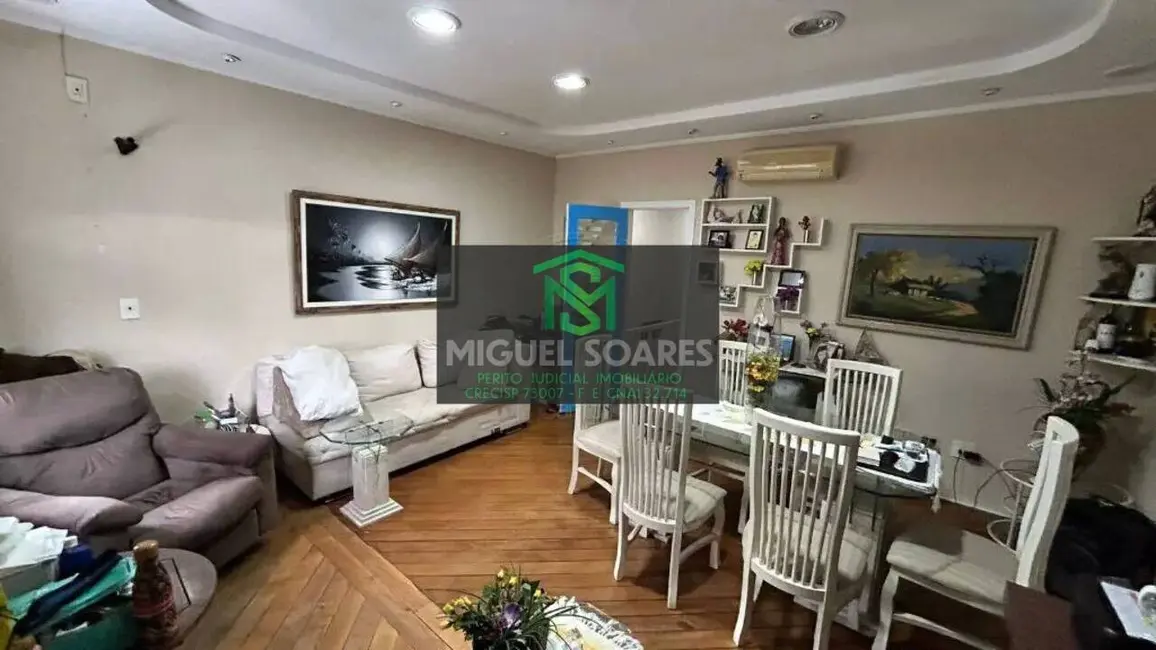 Foto 1 de Casa com 6 quartos à venda, 350m2 em Vila Mathias, Santos - SP