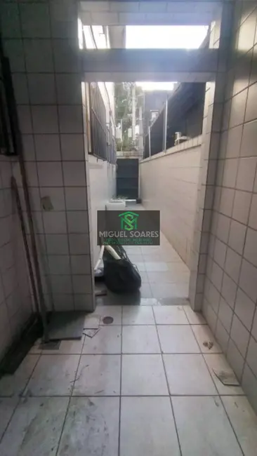 Foto 8 de Sala Comercial para alugar, 400m2 em Vila Mathias, Santos - SP