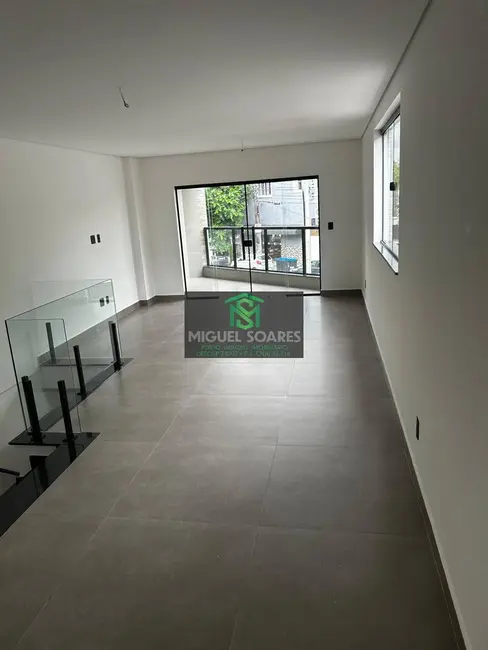 Casa com 3 quartos à venda, 290m2 em Aparecida, Santos - SP - imagem 1 Foto 1 de Casa com 3 quartos à venda, 290m2 em Aparecida, Santos - SP