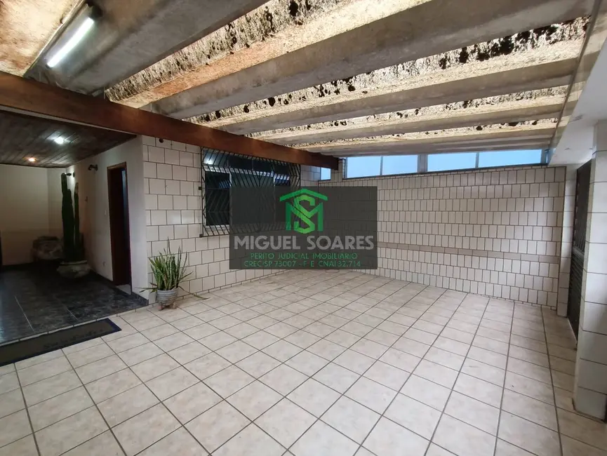 Foto 2 de Casa com 3 quartos à venda, 206m2 em Embaré, Santos - SP