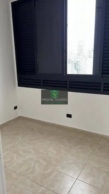 Foto 4 de Apartamento com 2 quartos para alugar, 70m2 em Gonzaga, Santos - SP